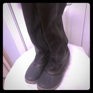 Sorel duck calf high duck boots